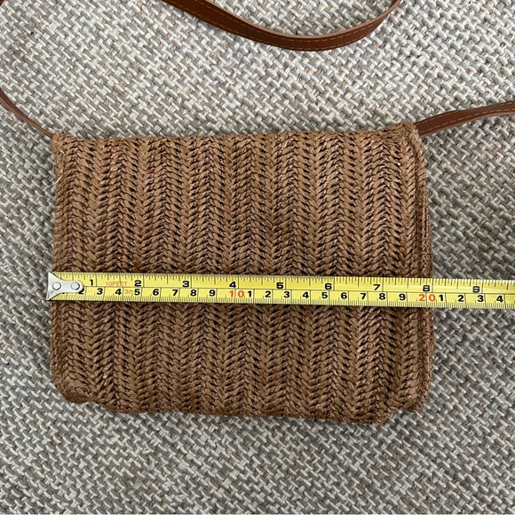 Small Woven Rattan Crossbody Handbag - Picture 6 of 6